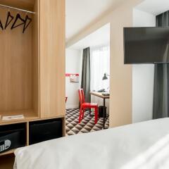 AZIMUT Отель Смоленская Москва 4* Номер SMART Standard с двуспальной кроватью фото 6