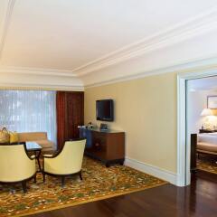 Отель The Leela Palace Bangalore удобства в номере