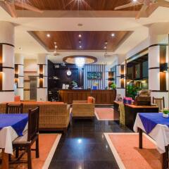 Отель Azure Bangla Phuket Патонг интерьер отеля