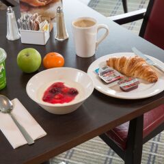 Отель Holiday Inn Express City Centre Riverside Глазго в номере фото 2