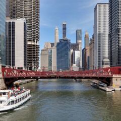 Отель Wyndham Grand Chicago Riverfront фото 4