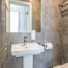 Отель Queens Drive Hotel Великобритания, Лондон - отзывы, цены и фото номеров - забронировать отель Queens Drive Hotel онлайн ванная фото 4
