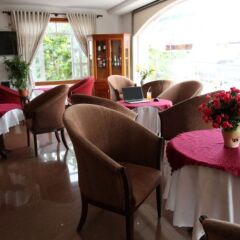 Hoa Phat Hotel & Apartment интерьер отеля