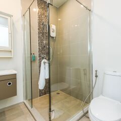 Отель Dlux Condominium Таиланд, Бухта Чалонг - отзывы, цены и фото номеров - забронировать отель Dlux Condominium онлайн ванная