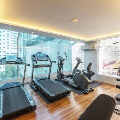 Отель Interlux Premier Sukumvit 13 By Favstay фитнесс-зал фото 3