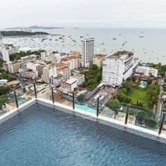 Отель The Base Central Pattaya By Favstay Паттайя пляж
