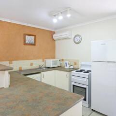 Beach Breakers Resort in Sunrise Beach, Australia from 164$, photos, reviews - zenhotels.com photo 2