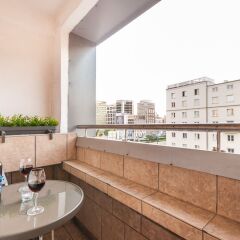 Отель Little Home - City Center 2 Польша, Варшава - отзывы, цены и фото номеров - забронировать отель Little Home - City Center 2 онлайн балкон