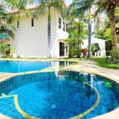 Отель Magic Villa Pattaya бассейн фото 2