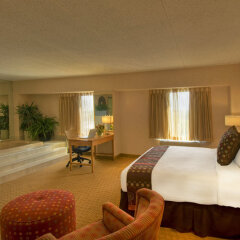 Отель Crowne Plaza Mpls Intl Arpt-Mall Of America Блумингтон спа