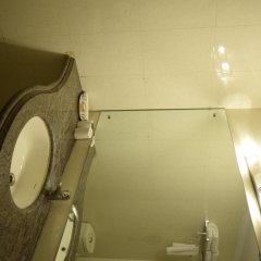 Отель Starihotel Mahipalpur Индия, Нью-Дели - отзывы, цены и фото номеров - забронировать отель Starihotel Mahipalpur онлайн ванная фото 3