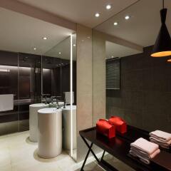 H Hotel сауна