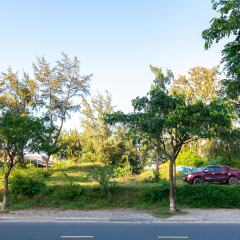 Отель Pearl Beach Homestay парковка