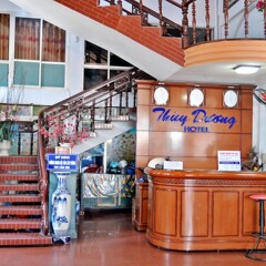 Thuy Duong Ha Long Hotel - Hostel интерьер отеля