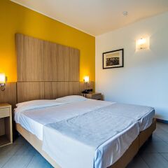 Aregai Marina Hotel & Residence сейф в номере