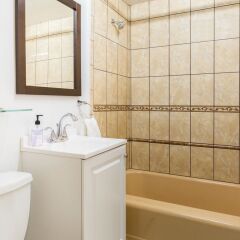 Отель Charming 1Br In The Upper East Side By Sonder США, Нью-Йорк - отзывы, цены и фото номеров - забронировать отель Charming 1Br In The Upper East Side By Sonder онлайн ванная