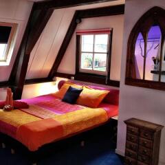 Отель Tulip of Amsterdam B&B Нидерланды, Амстердам - отзывы, цены и фото номеров - забронировать отель Tulip of Amsterdam B&B онлайн комната для гостей фото 3