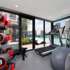 Отель Oakwood Studios Singapore фитнесс-зал фото 2