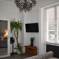 Апартаменты 2 Bedroom Apartment Near Seafront in Brighton комната для гостей фото 4