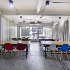 Seatz station Hostel Female only Бангкок питание