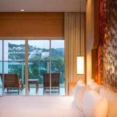 Отель Chanalai Romantica Resort Kata Beach - Adult Only балкон