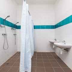 I'm Easy Housing Hostel Прага ванная