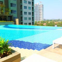 Отель Lumpini Jomtien Seaview E22Inn бассейн