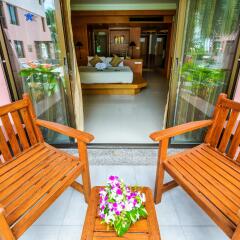 Отель Seaview Patong Hotel Таиланд, Пхукет - отзывы, цены и фото номеров - забронировать отель Seaview Patong Hotel онлайн балкон