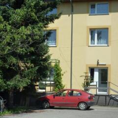 Отель Hotelik Na Zdrowiu парковка