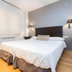 Отель AinB Sagrada Familia Apartments Испания, Барселона - 2 отзыва об отеле, цены и фото номеров - забронировать отель AinB Sagrada Familia Apartments онлайн комната для гостей фото 3