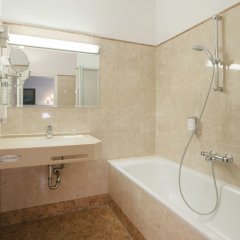 Pension Suzanne in Vienna, Austria from 145$, photos, reviews - zenhotels.com bathroom