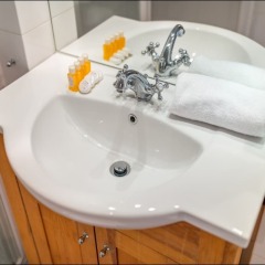 Отель P&O Apartments Miodowa 4 Польша, Варшава - отзывы, цены и фото номеров - забронировать отель P&O Apartments Miodowa 4 онлайн ванная фото 2
