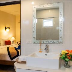Batic House By Sharaya Hotel ванная