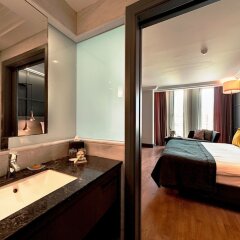 Sofa Hotel Istanbul, Autograph Collection Турция, Стамбул - отзывы, цены и фото номеров - забронировать отель Sofa Hotel Istanbul, Autograph Collection онлайн ванная фото 2
