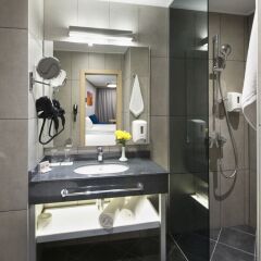 Отель HVD Viva Club Hotel - Все включено Болгария, Золотые пески - 1 отзыв об отеле, цены и фото номеров - забронировать отель HVD Viva Club Hotel - Все включено онлайн ванная фото 2