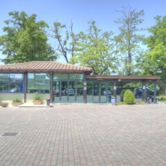 Отель Flaminio Village Bungalow Park Италия, Рим - 3 отзыва об отеле, цены и фото номеров - забронировать отель Flaminio Village Bungalow Park онлайн спортивное сооружение