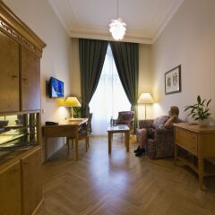 Отель Grandhotel AMBASSADOR - Národní Dum Чехия, Карловы Вары - 1 отзыв об отеле, цены и фото номеров - забронировать отель Grandhotel AMBASSADOR - Národní Dum онлайн комната для гостей фото 2