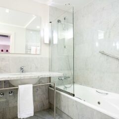Hotel Ercilla ванная