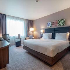 Отель Hilton Garden Inn Birmingham Airport комната для гостей