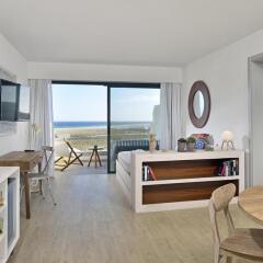 Отель Sol Beach House at Melia Fuerteventura - Adults Only в номере фото 2