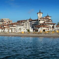 Отель Royal Palace Helena Sands пляж
