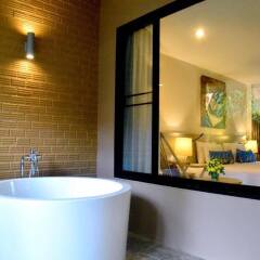 Отель Emerald Garden Resort ванная