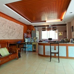 Отель Priew Wan Guesthouse Патонг гостиничный бар