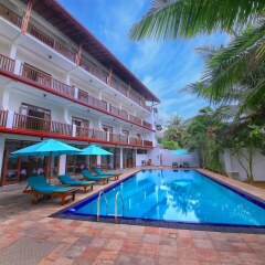 Отель Rockside Beach Resort Шри-Ланка, Бентота - отзывы, цены и фото номеров - забронировать отель Rockside Beach Resort онлайн бассейн фото 2