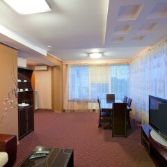Гостиница Гостиничный Комплекс Эмеральд в Тольятти 4 отзыва об отеле, цены и фото номеров - забронировать гостиницу Гостиничный Комплекс Эмеральд онлайн интерьер отеля фото 3