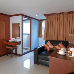 Отель Sky Suites Бангкок фото 3