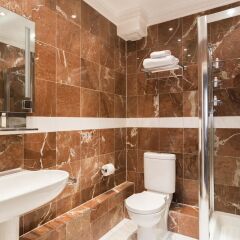 Отель onefinestay - Covent Garden private homes ванная фото 2