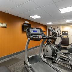 Отель Clarion Inn Chattanooga США, Чаттануга - отзывы, цены и фото номеров - забронировать отель Clarion Inn Chattanooga онлайн фитнесс-зал