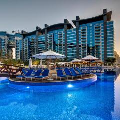Отель Dukes Dubai, a Royal Hideaway Hotel ОАЭ, Дубай - - забронировать отель Dukes Dubai, a Royal Hideaway Hotel, цены и фото номеров бассейн