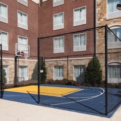 Отель Homewood Suites Denton спортивное сооружение